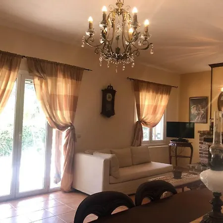 Casa de Férias Georgia House Dragotina